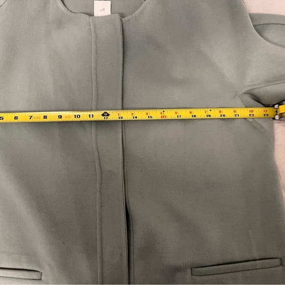 Brand new light weight J.Jill coat - Picture 5 of 7